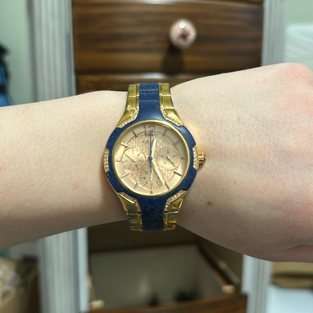Guess Watch